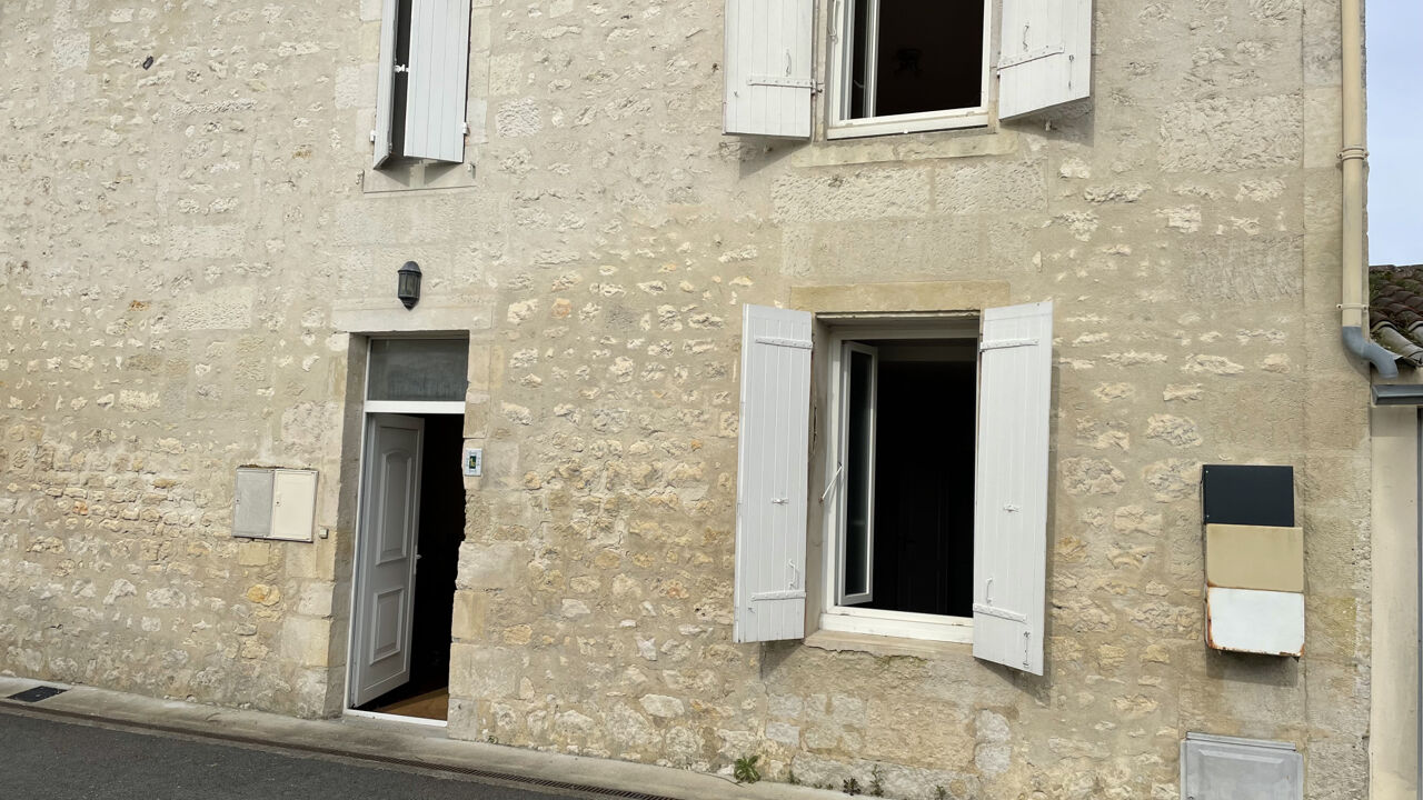 immeuble  pièces 90 m2 à vendre à Les Gonds (17100)