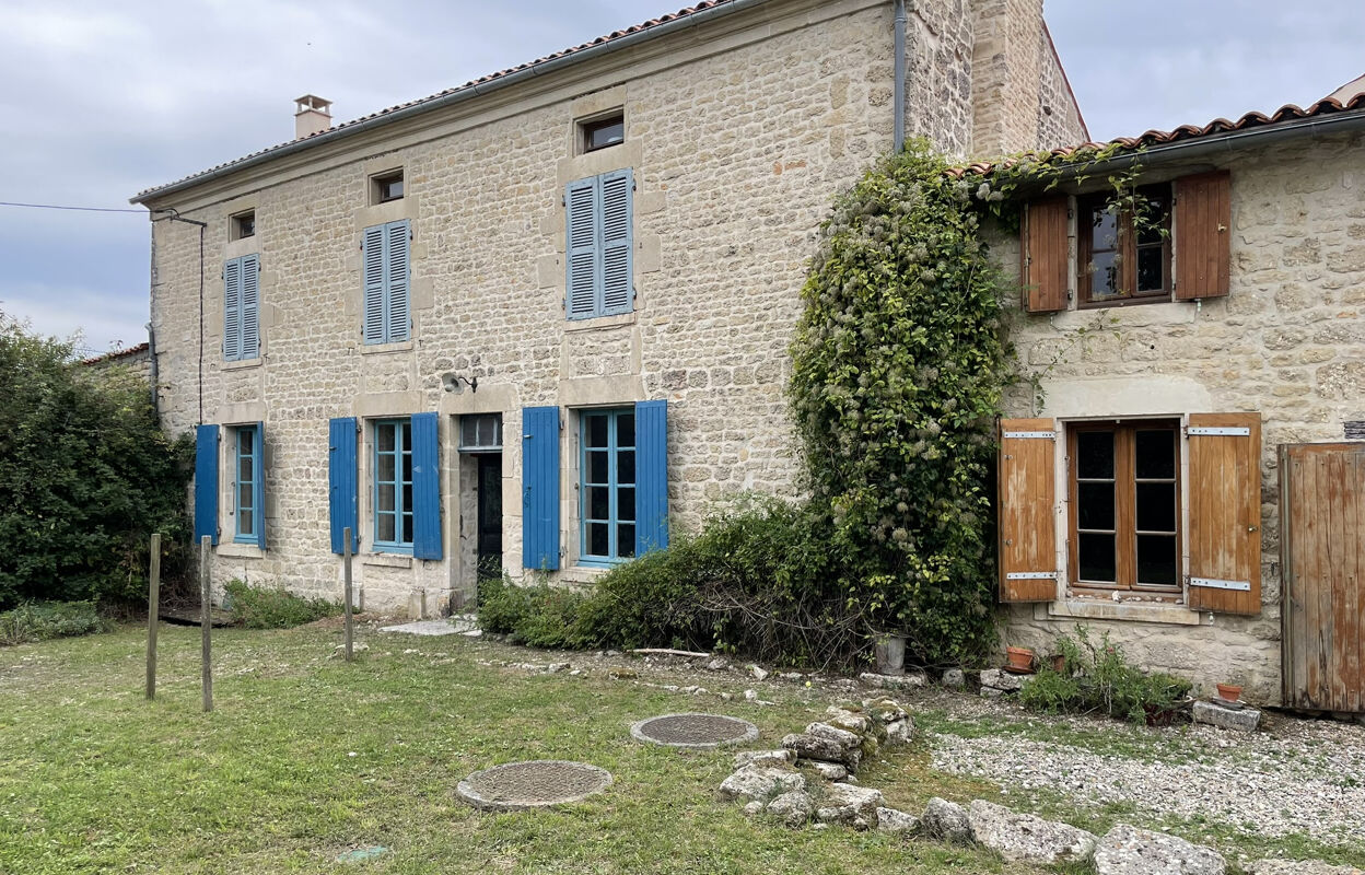 maison 9 pièces 268 m2 à vendre à Villemorin (17470)