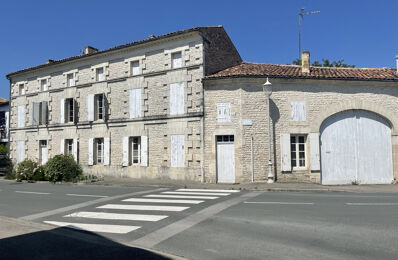 vente maison 275 600 € à proximité de Nantillé (17770)