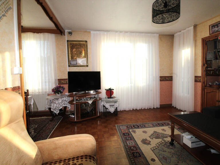 EXCLUSIVITE, ROANNE, — photo 1