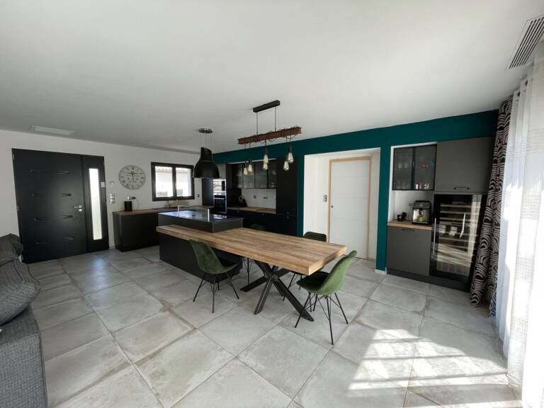 Villa moderne de plain-pied avec piscine à Montagnac — photo 1
