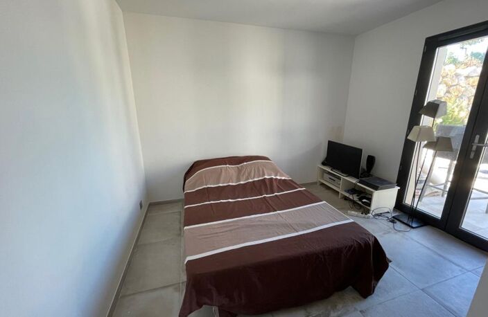 Villa moderne de plain-pied avec piscine à Montagnac — photo 4