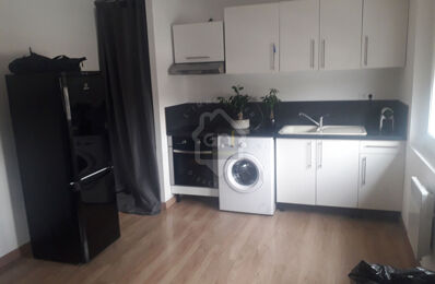 location appartement 440 € CC /mois à proximité de Redessan (30129)