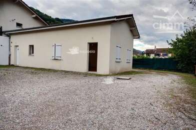 Commerce 3 pièces 935 €