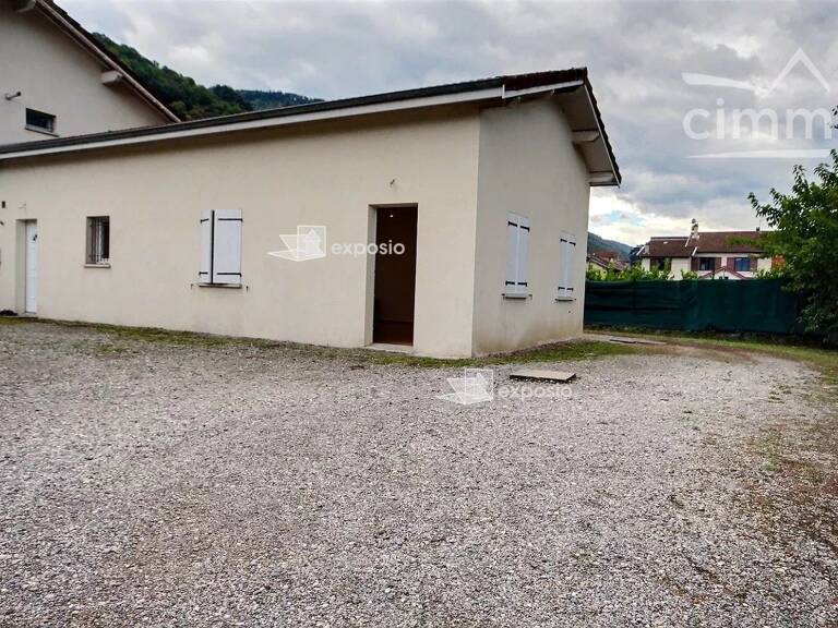 Local commercial — photo 1