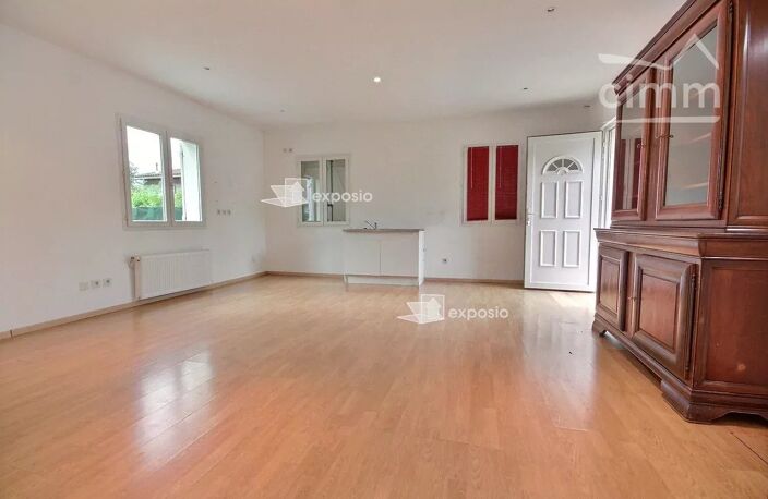 Local commercial — photo 3