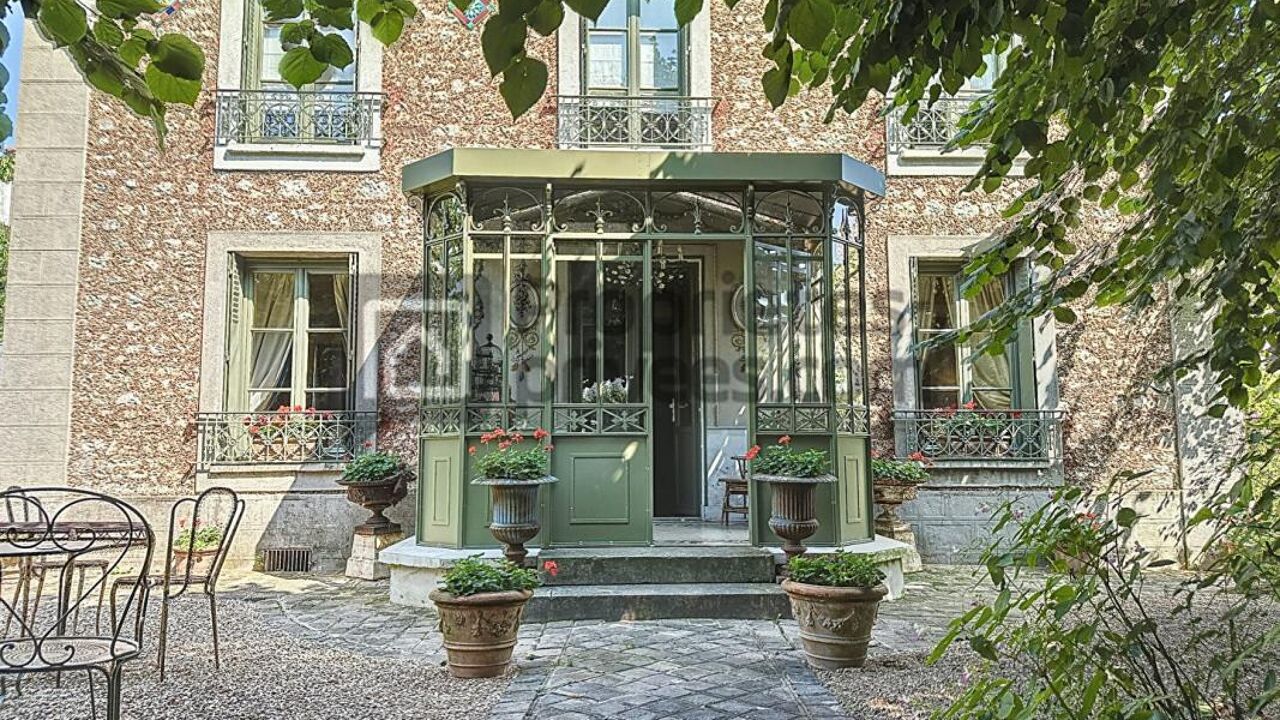 maison 11 pièces 266 m2 à vendre à Brie-Comte-Robert (77170)