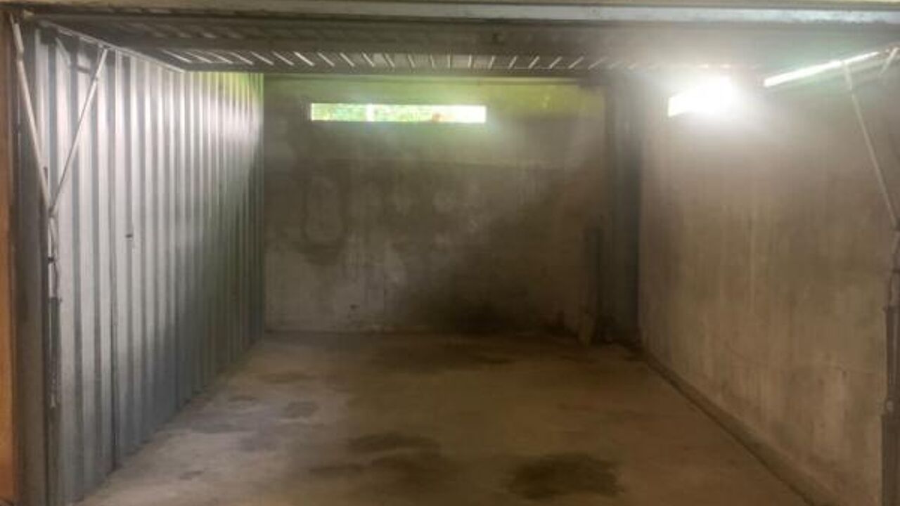 garage  pièces 17 m2 à vendre à Nantes (44300)