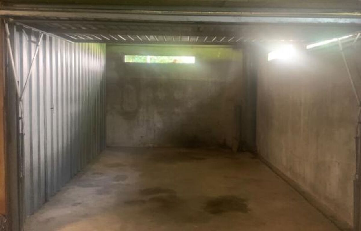 garage  pièces 17 m2 à vendre à Nantes (44300)