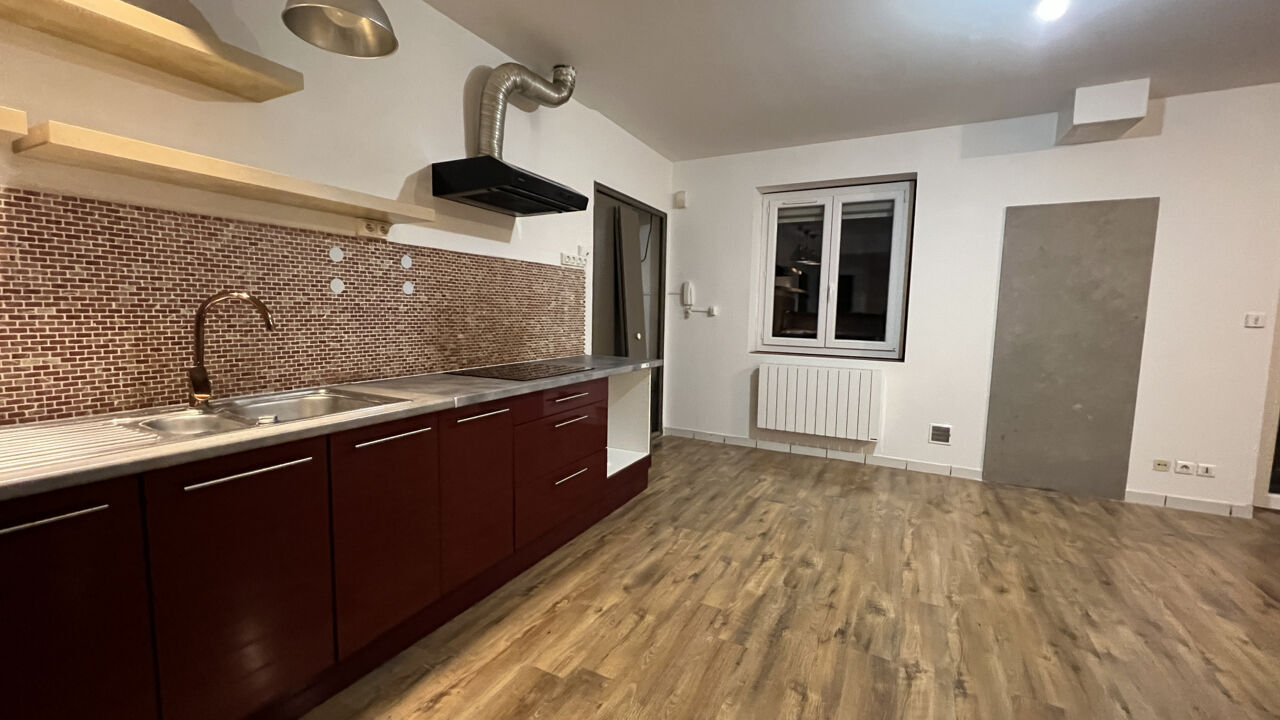 appartement 3 pièces 65 m2 à louer à Saint-Mathieu-de-Tréviers (34270)