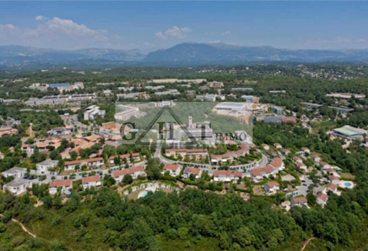 ENTREPOT/ ATELIER  319 M² SOPHIA ANTIPOLIS — photo 1