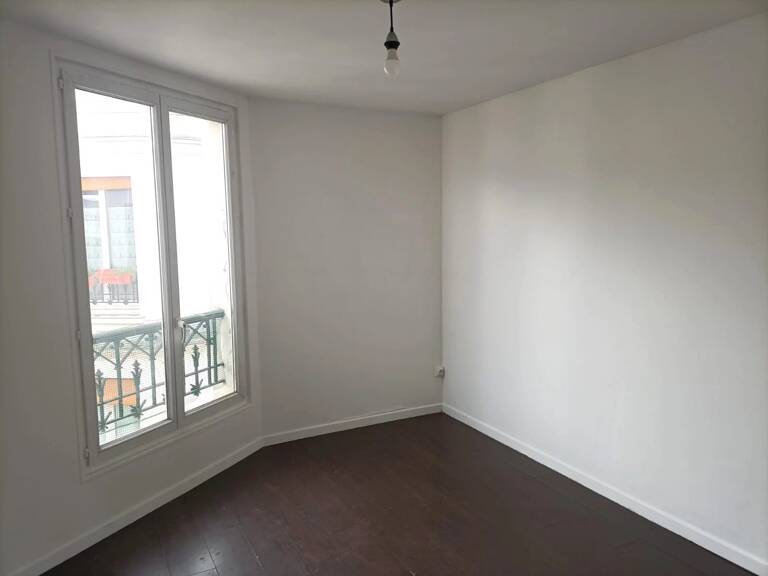 EXCLUSIVITÉ - Paris 20e Belleville, 2 pièces dernier étage — photo 1