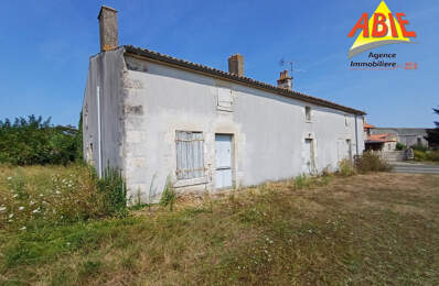 Maison en pierre à rénover à Saint Martin de Fraigneau — photo du bien