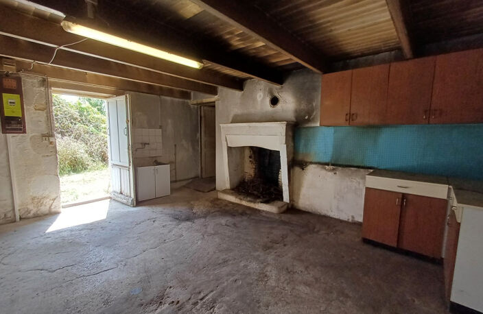 Maison en pierre à rénover à Saint Martin de Fraigneau — photo 2