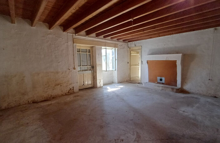 Maison en pierre à rénover à Saint Martin de Fraigneau — photo 3