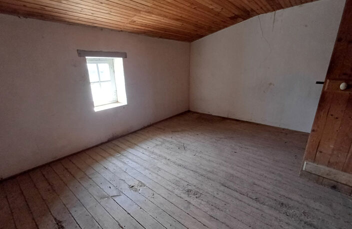 Maison en pierre à rénover à Saint Martin de Fraigneau — photo 5