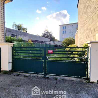 Garage  12400 €