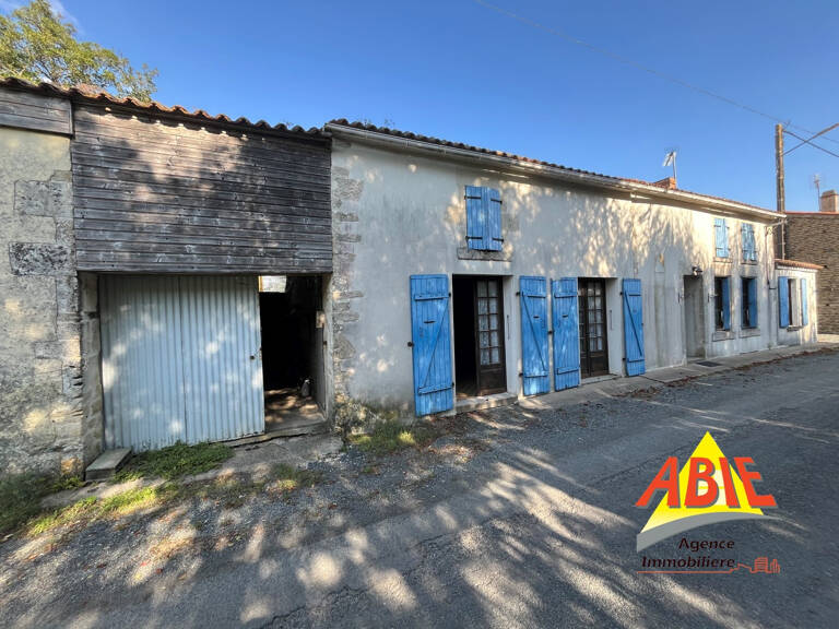 Maison en pierre bord de rivière à DAMVIX — photo 1