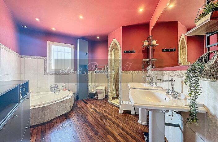 Villa — photo 5