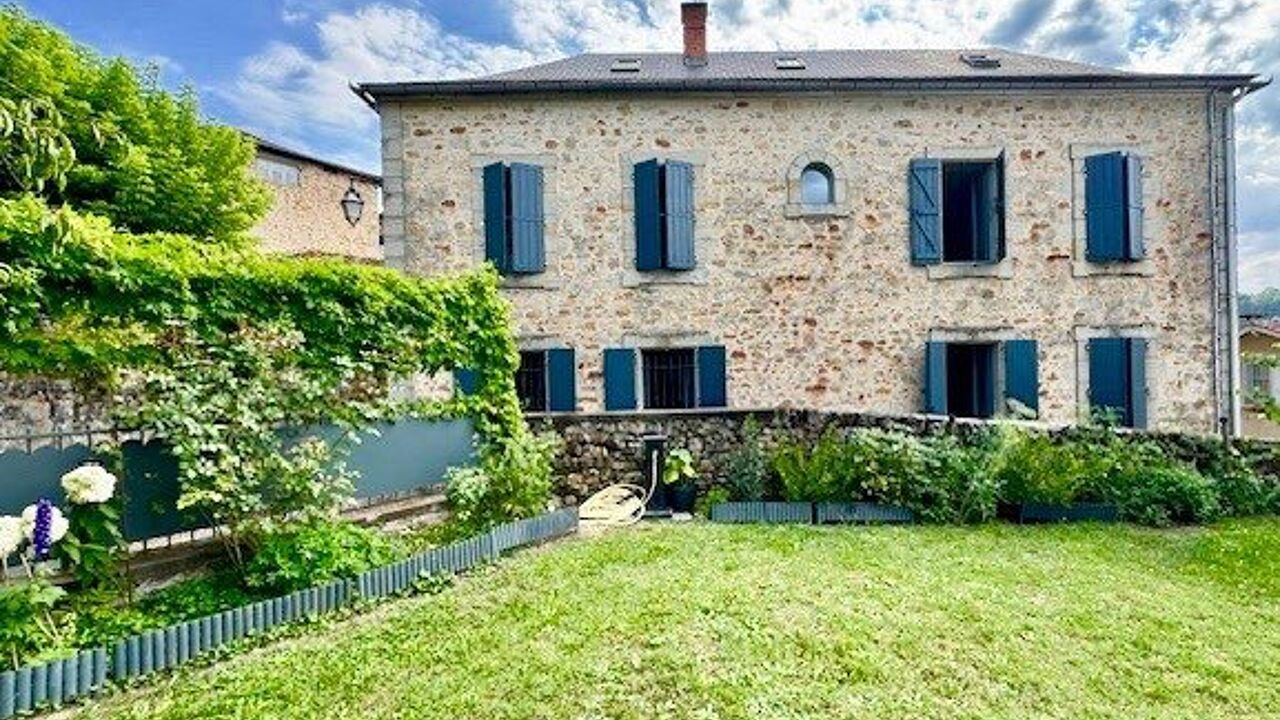 maison 8 pièces 220 m2 à vendre à Figeac (46100)