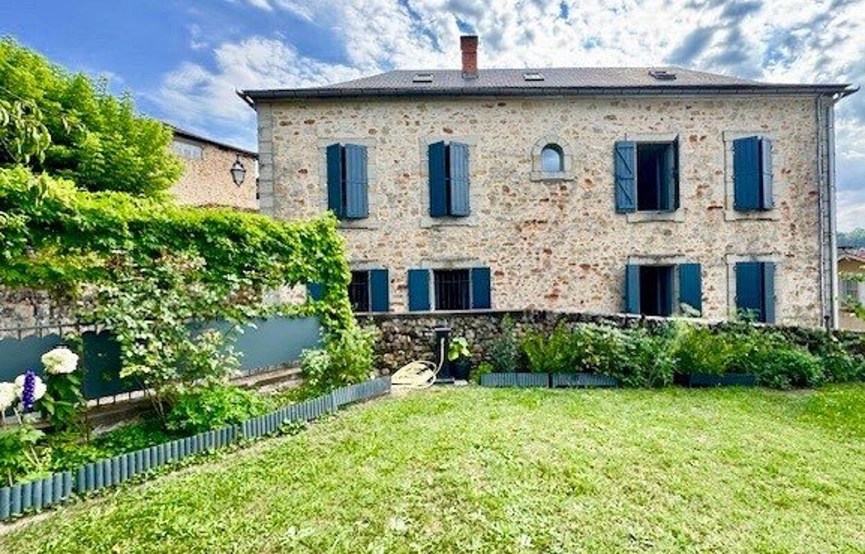 maison 8 pièces 220 m2 à vendre à Figeac (46100)