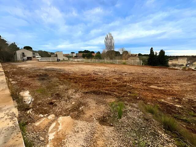 Terrain constructible — photo du bien