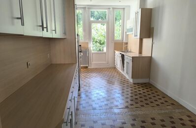 location appartement 1 850 € CC /mois à proximité de Bezannes (51430)