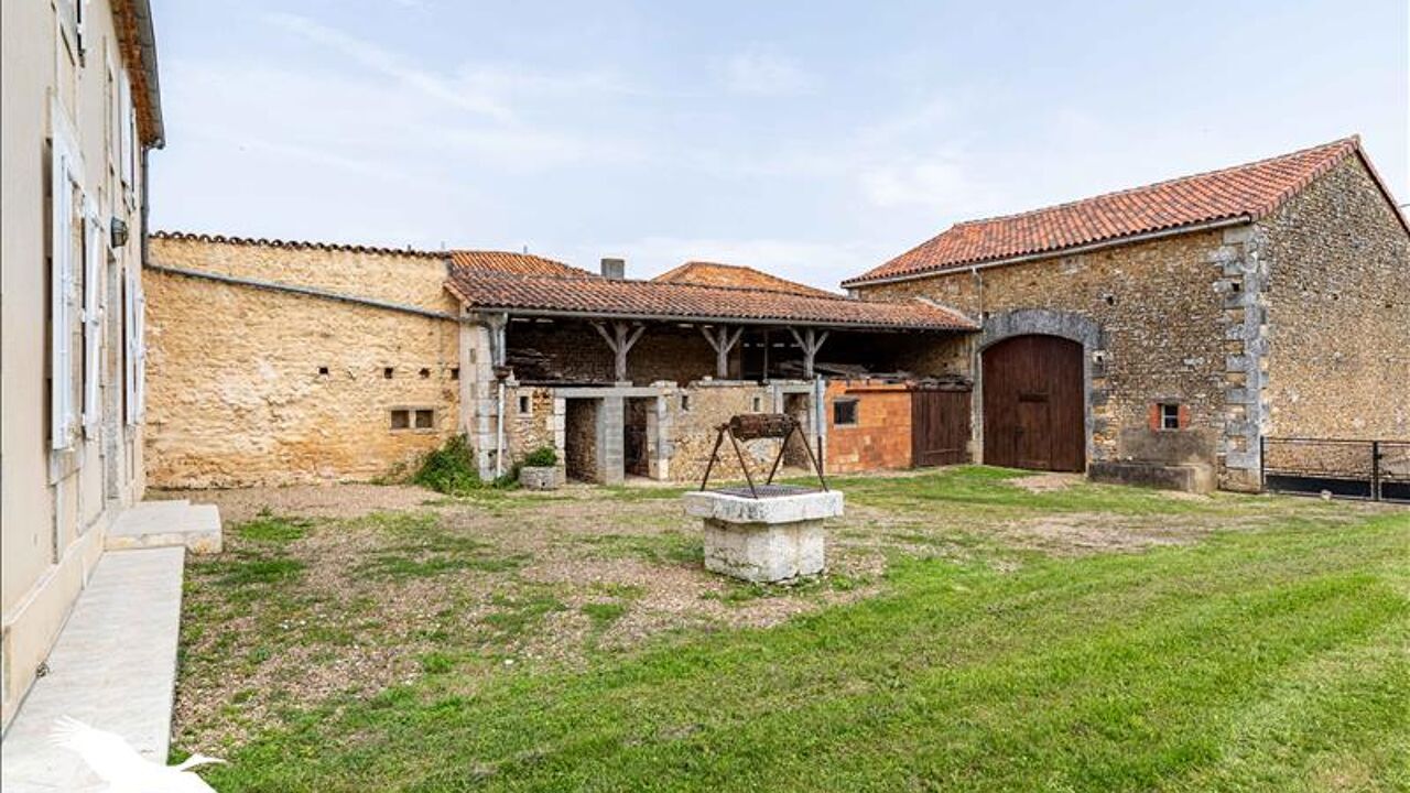 maison 5 pièces 100 m2 à vendre à La Rochefoucauld (16110)