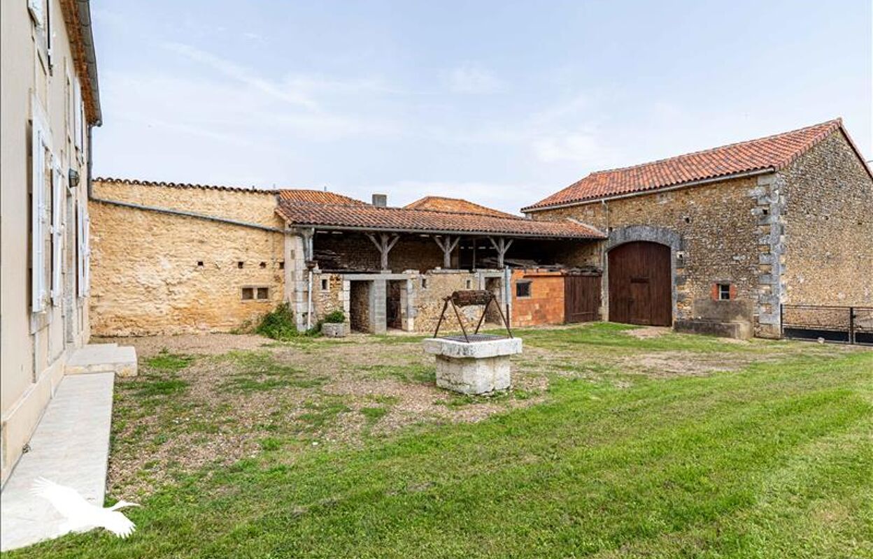 maison 5 pièces 100 m2 à vendre à La Rochefoucauld (16110)