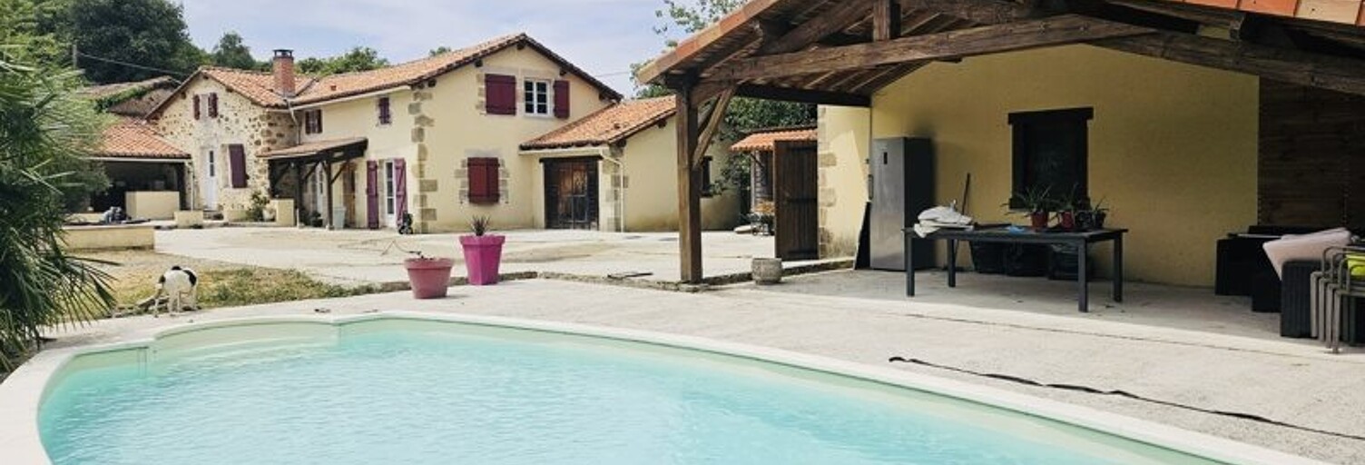 Maison 5 Pièces 172 m² à vendre à Confolens (16500)