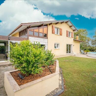 Maison 5 pièces 574750 €