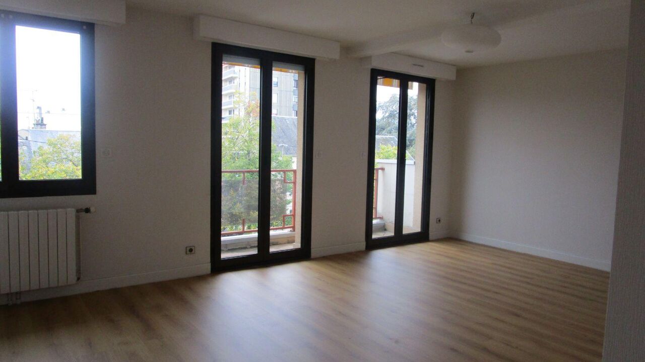 appartement 3 pièces 84 m2 à vendre à Châteauroux (36000)