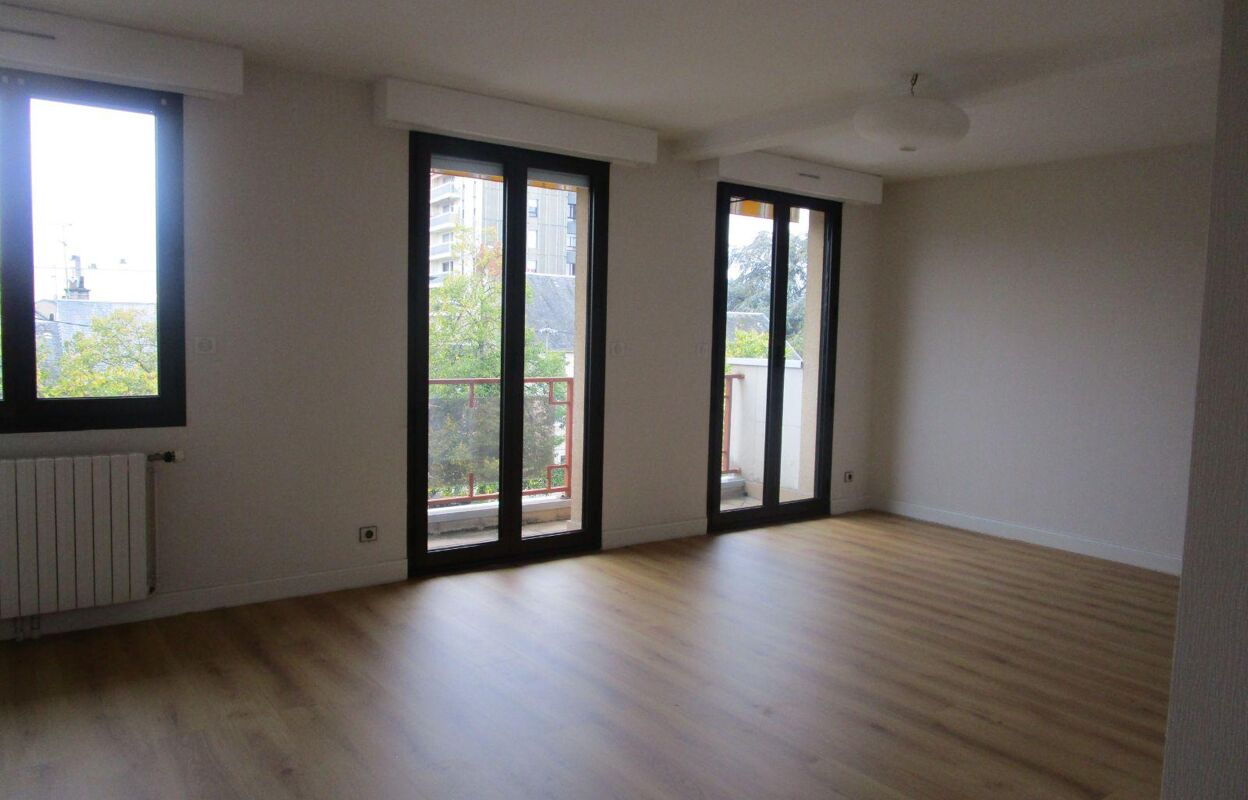 appartement 3 pièces 84 m2 à vendre à Châteauroux (36000)