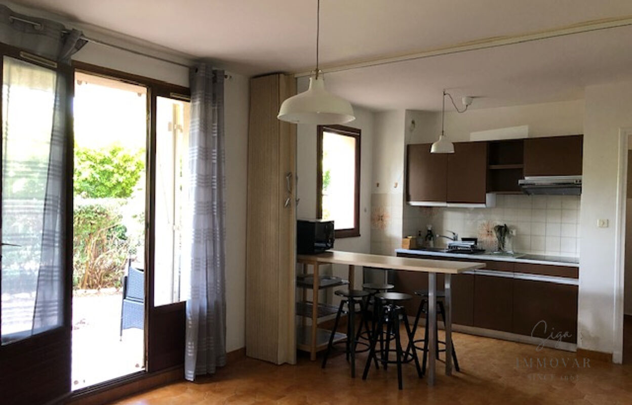 appartement 1 pièces 33 m2 à louer à Saint-Cyr-sur-Mer (83270)