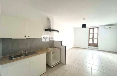 location appartement 570 € CC /mois à proximité de L'Isle-sur-la-Sorgue (84800)