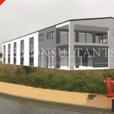 Local industriel  133125 €