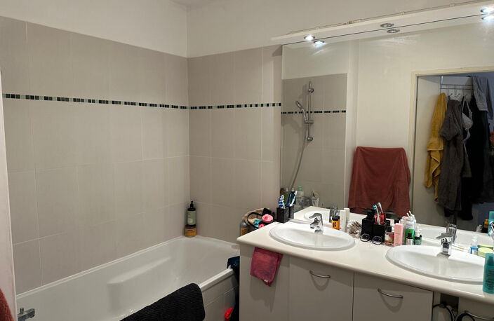 APPARTEMENT DE 58 M2 AVEC TERRASSE — photo 3