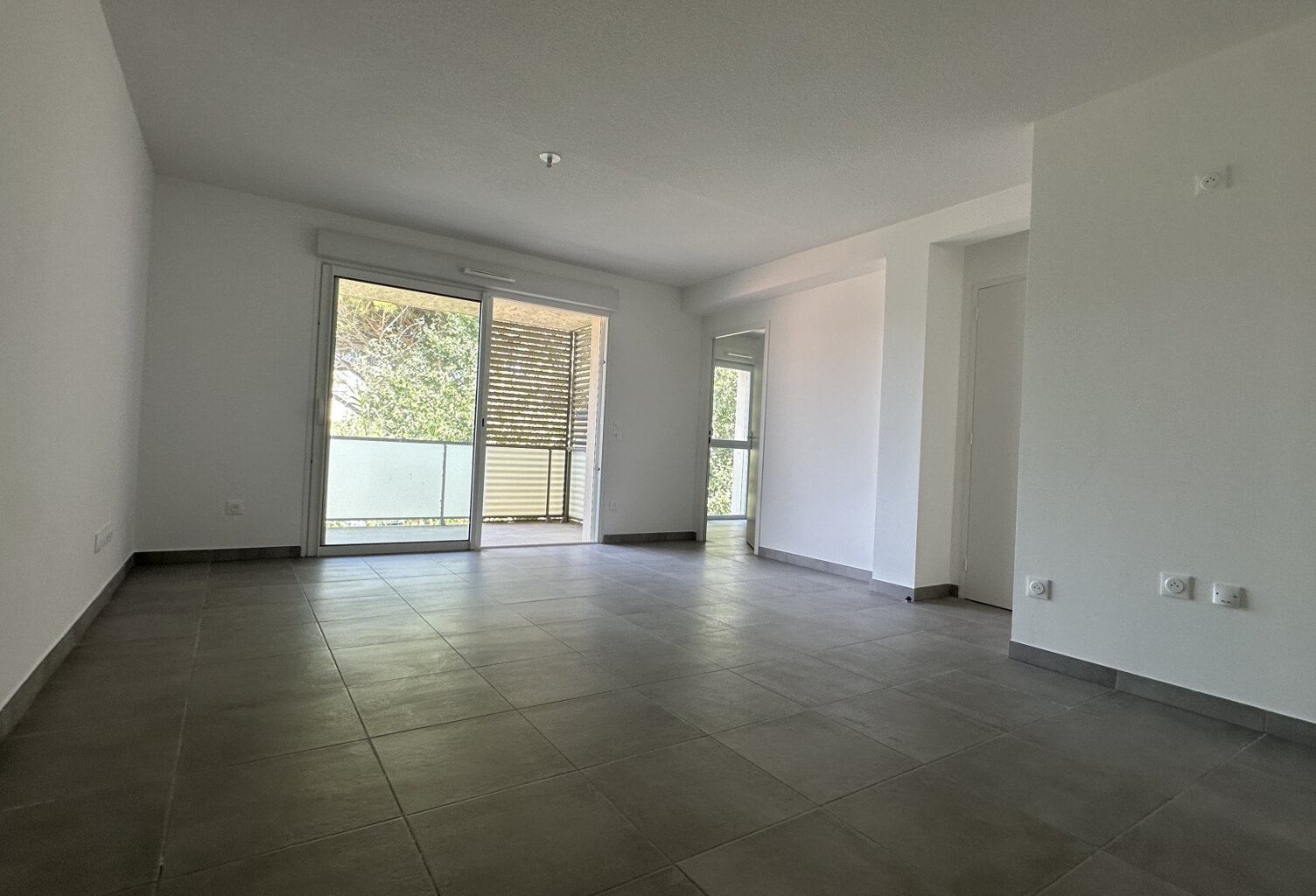 Appartement T3 première ligne plage - VIAS PLAGE — photo 1