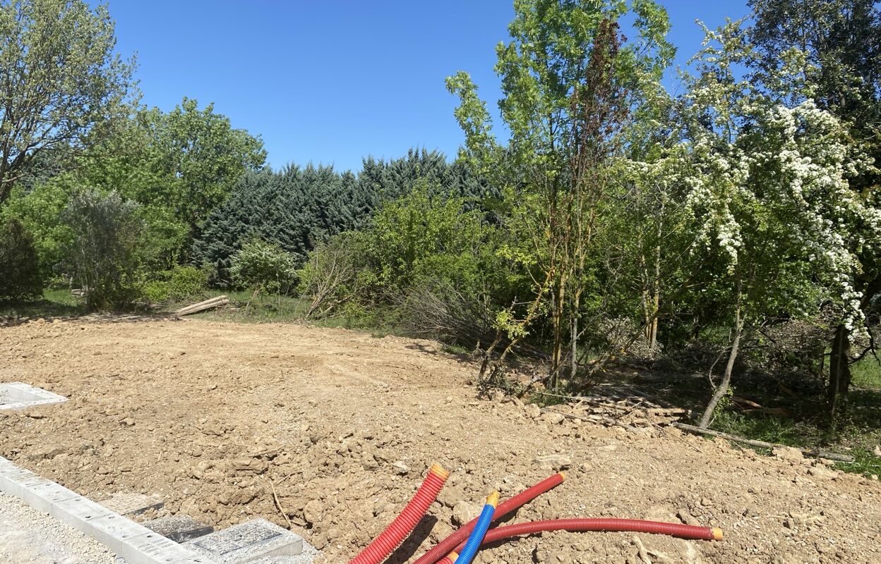 terrain 460 m2 à construire à Le Puy-Sainte-Réparade (13610)