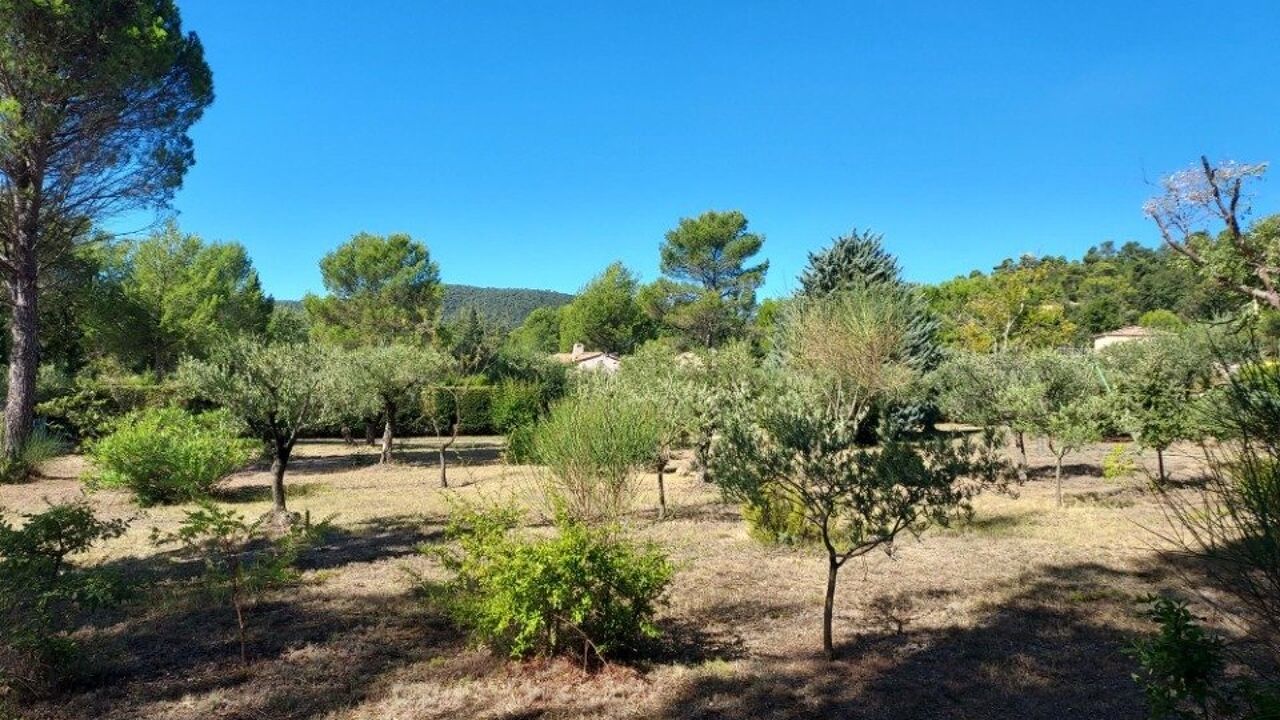 terrain 1000 m2 à construire à La Roquebrussanne (83136)