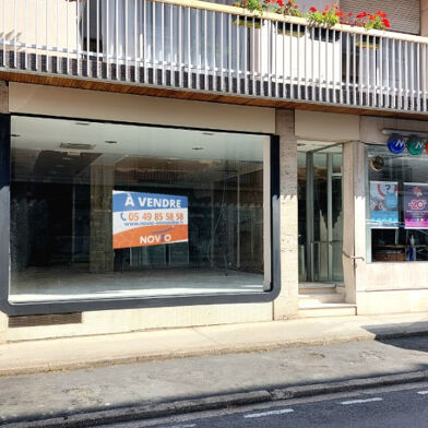 Commerce  216200 €