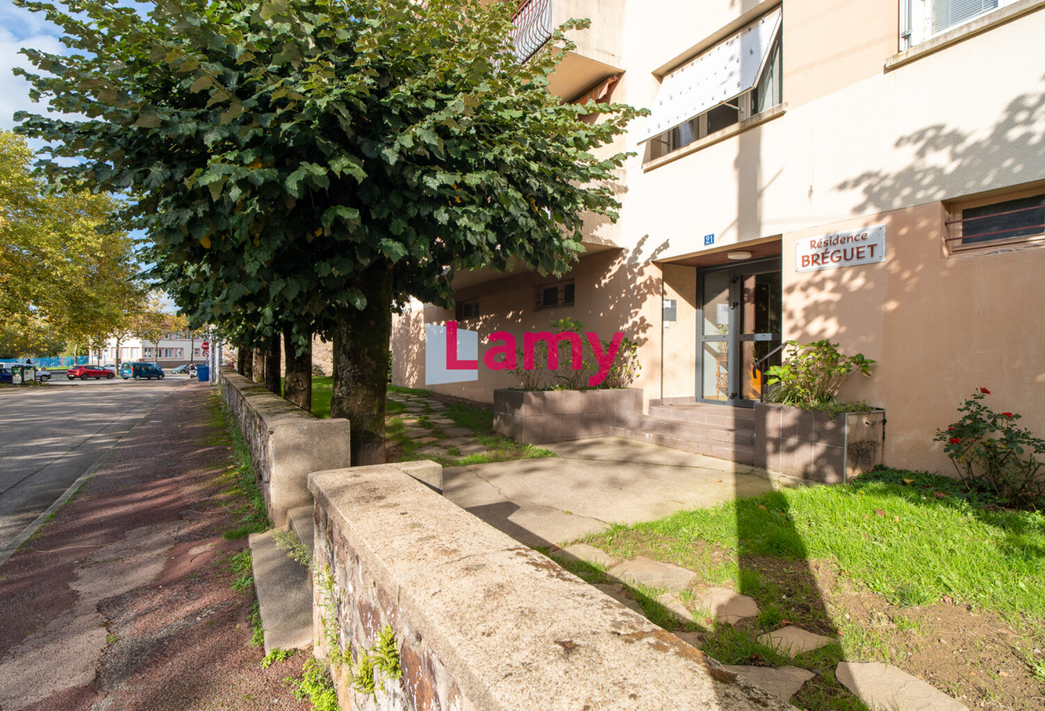 Parking + Appartement + Annexe — photo 1