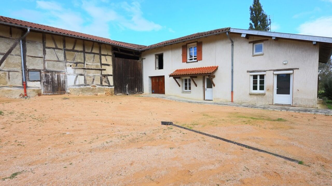 maison 5 pièces 136 m2 à vendre à Vandeins (01660)