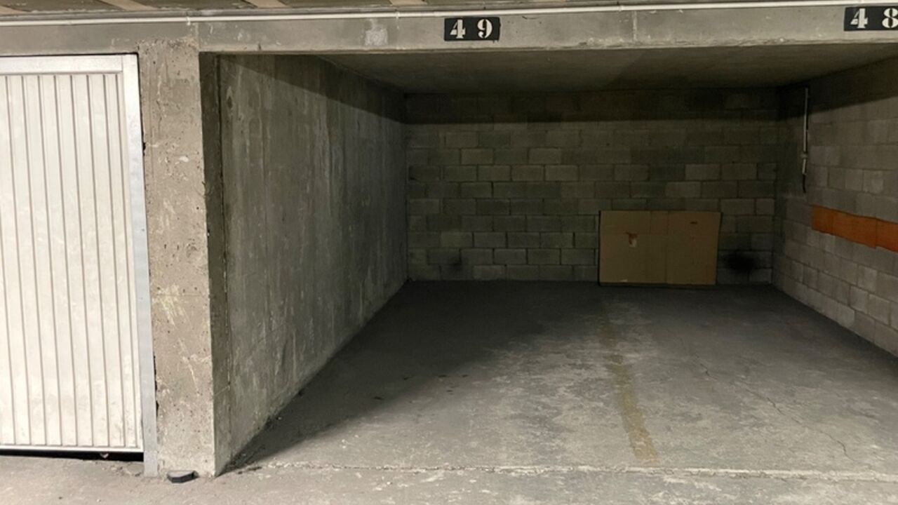 garage  pièces 13 m2 à vendre à Paris 20 (75020)