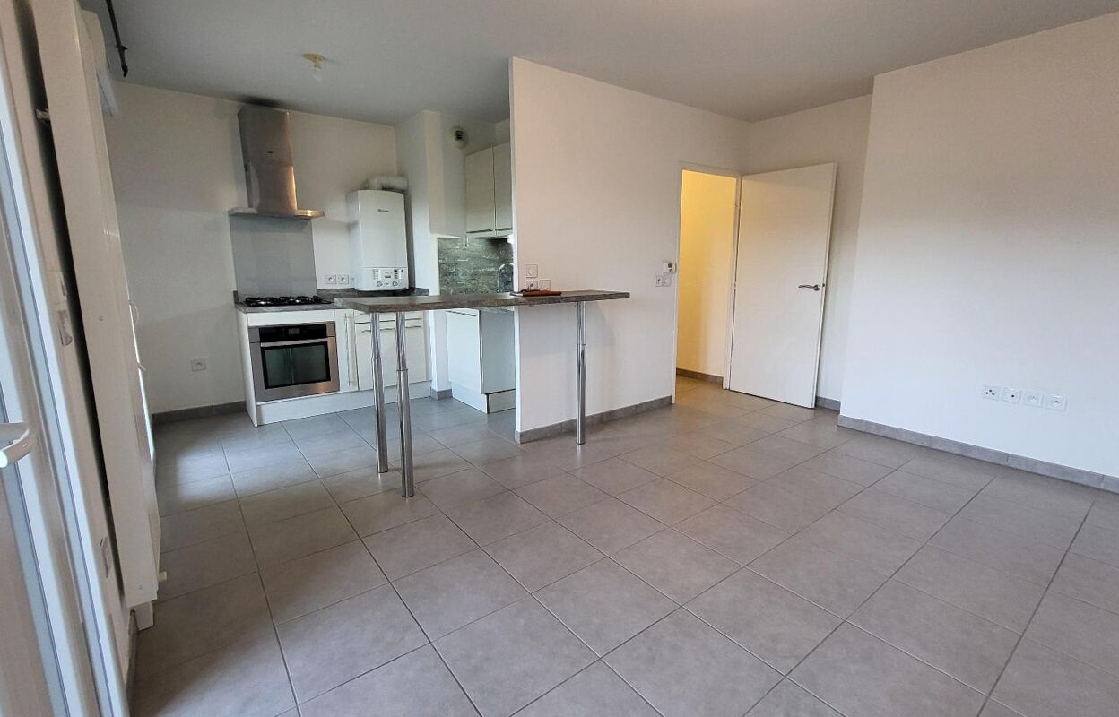 appartement 2 pièces 43 m2 à louer à Grans (13450)