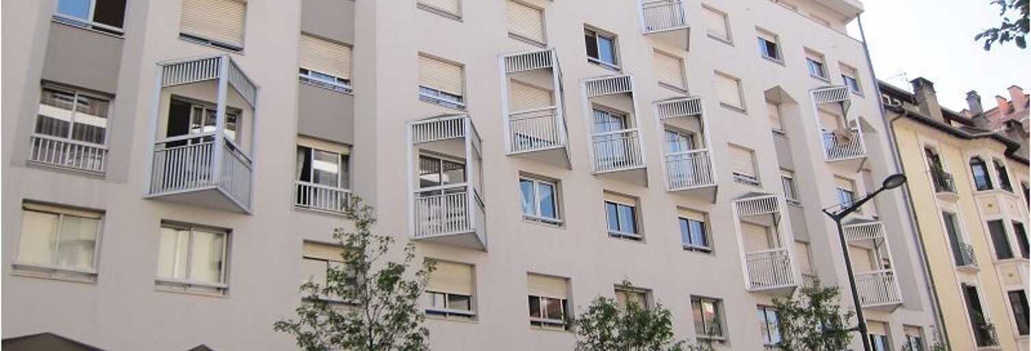 Garage   m² à louer à Annecy (74000)