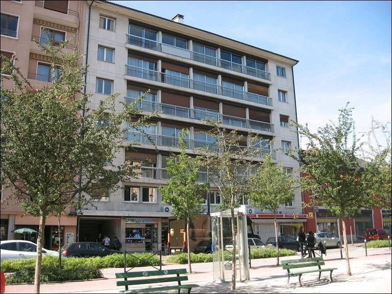 PARKING — photo 1