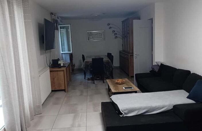 CAHORS -QUARTIER RESIDENTIEL Maison avec garage et jardin — photo 4