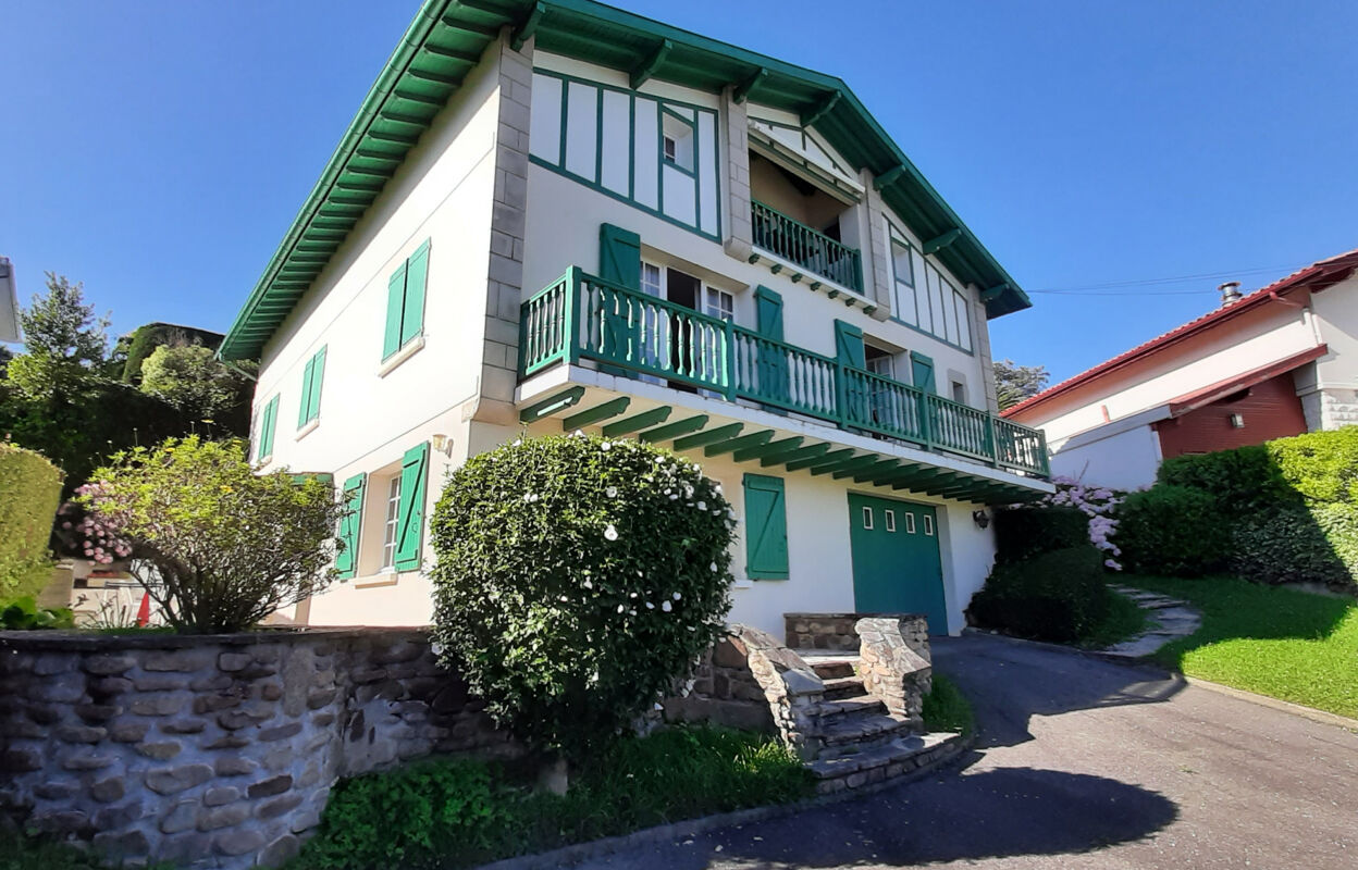 maison 10 pièces 383 m2 à vendre à Saint-Jean-de-Luz (64500)