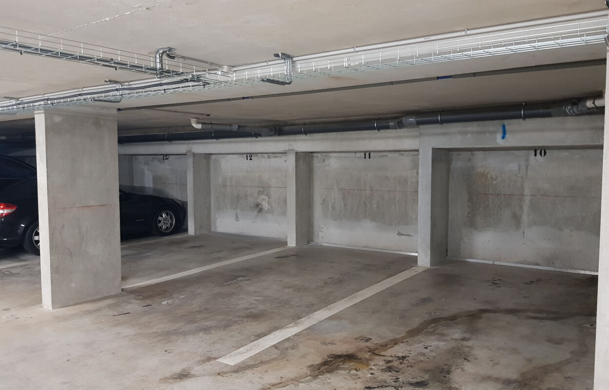 garage  pièces  m2 à vendre à Hyères (83400)